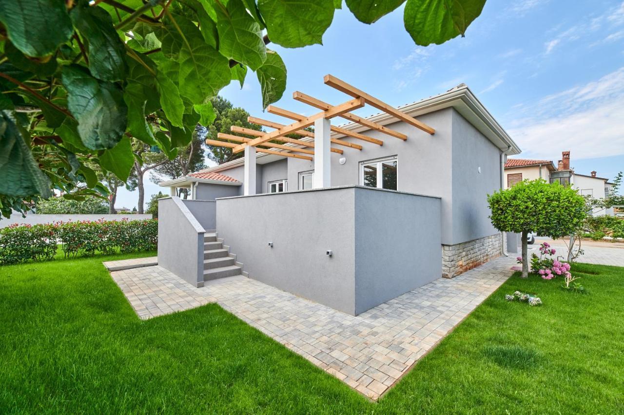 Apartmani Ivana Umago Esterno foto